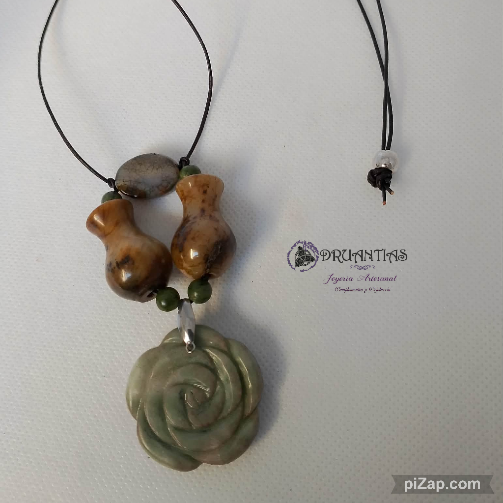 Collar Flor Jade Acero GARZACER24