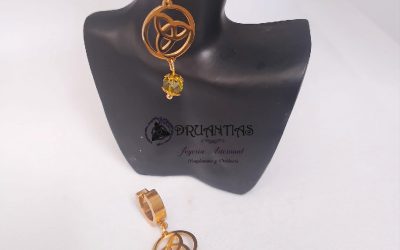 Pendientes Triqueta Acero PPACER4D
